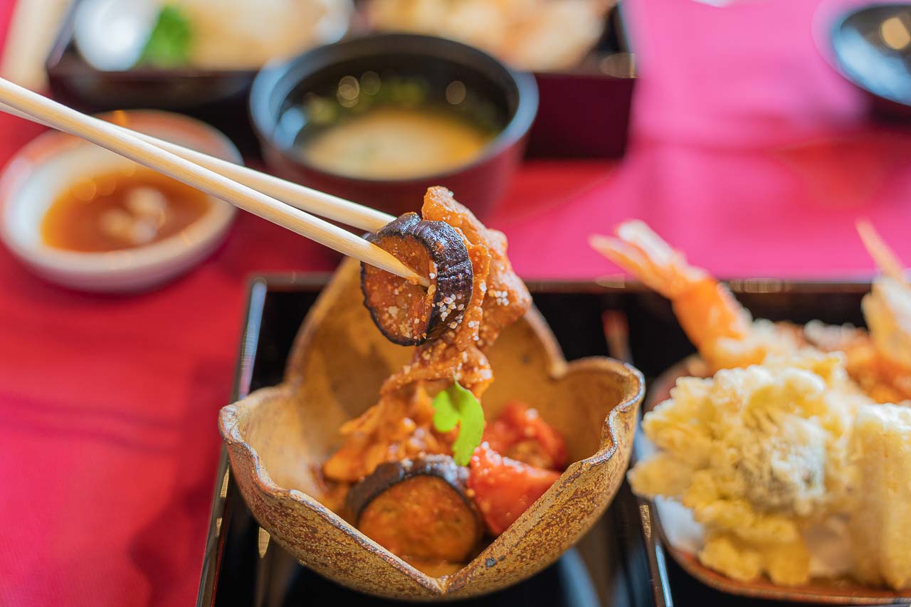 Fukuchi’s Premium Lunch: Local Food Served in Agano Pottery — original photograph 10
