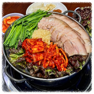 산더미 미성돼지국밥
