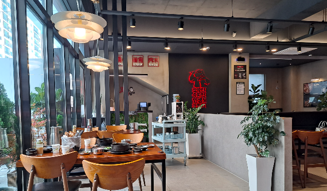 남다른감자탕-홀