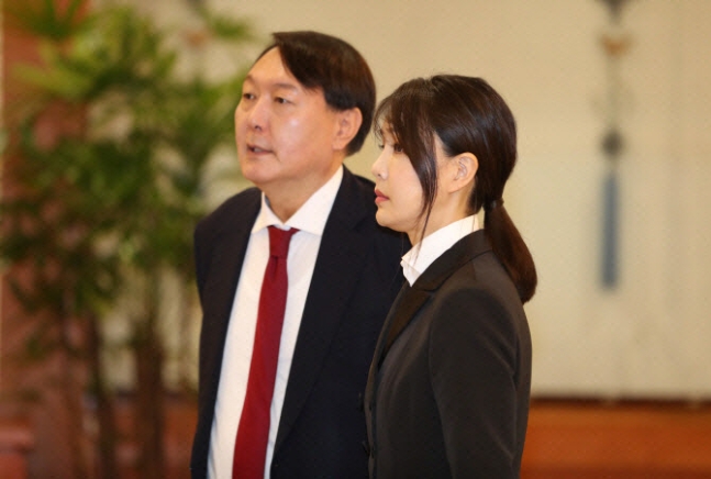 윤석열 김건희