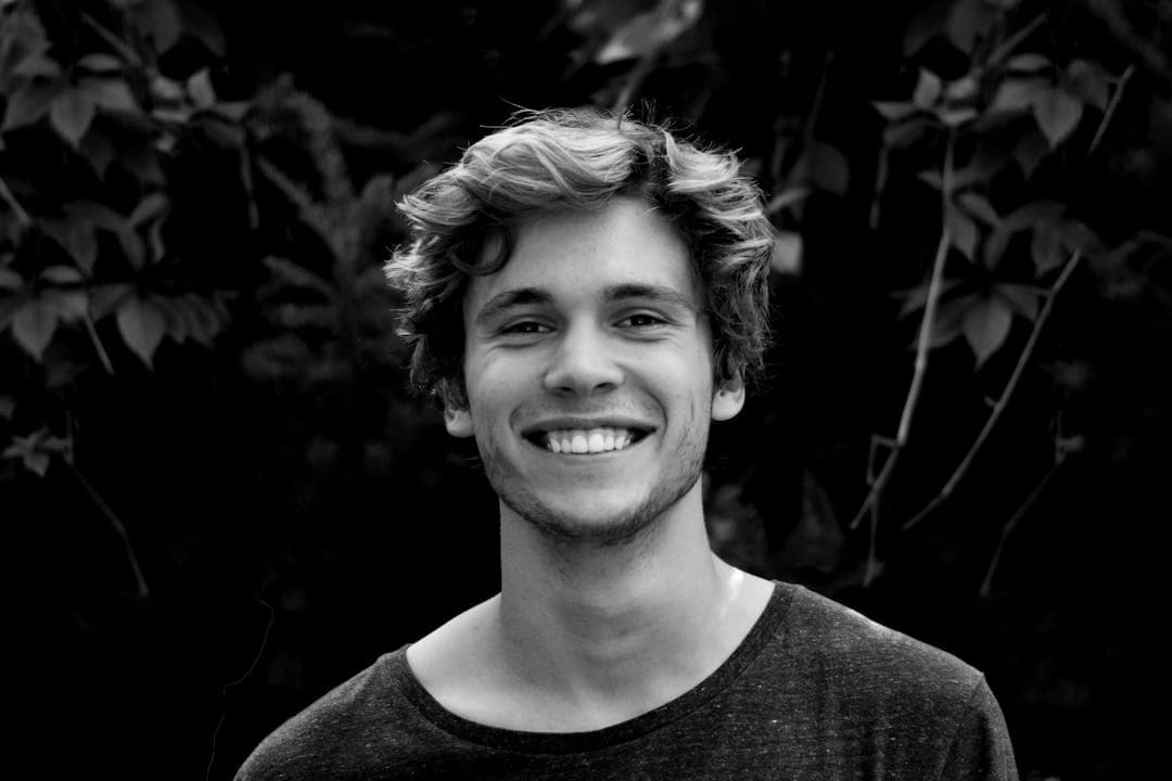 남성 청년의 모습