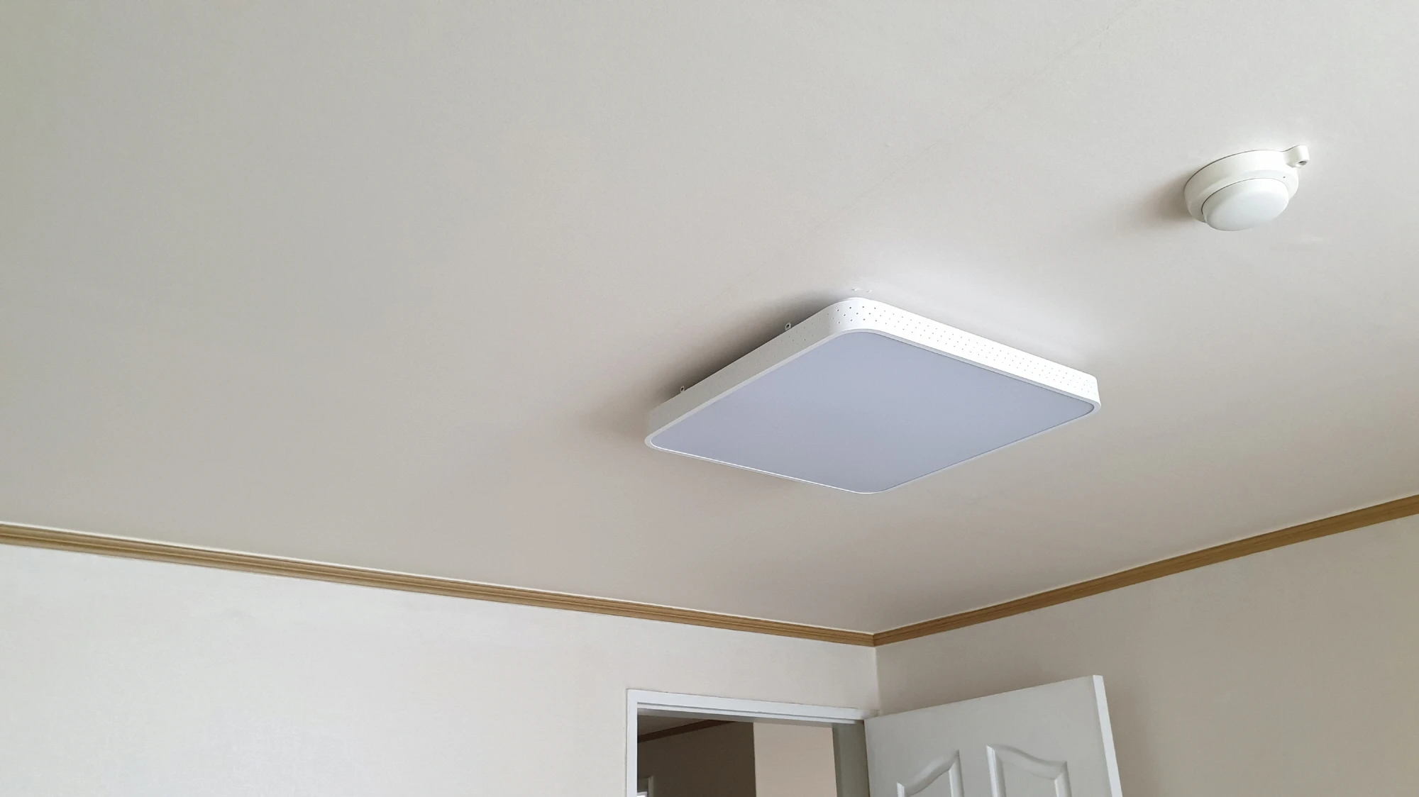 방 LED 전등