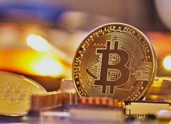 비트코인 저점 논쟁