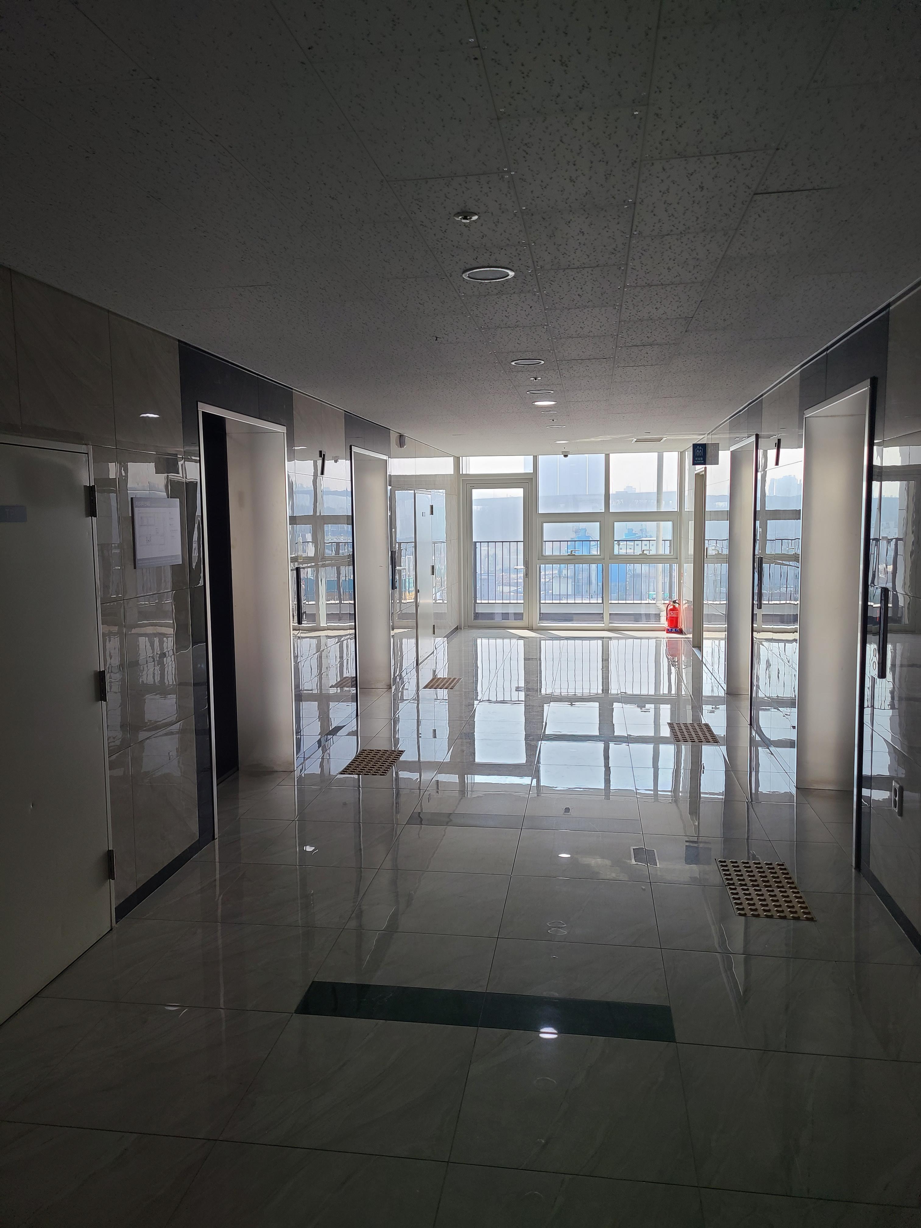 두산명학아너비즈타워 섹션오피스2