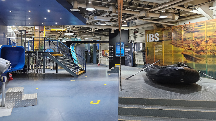 김포함상공원 해군사 전시실