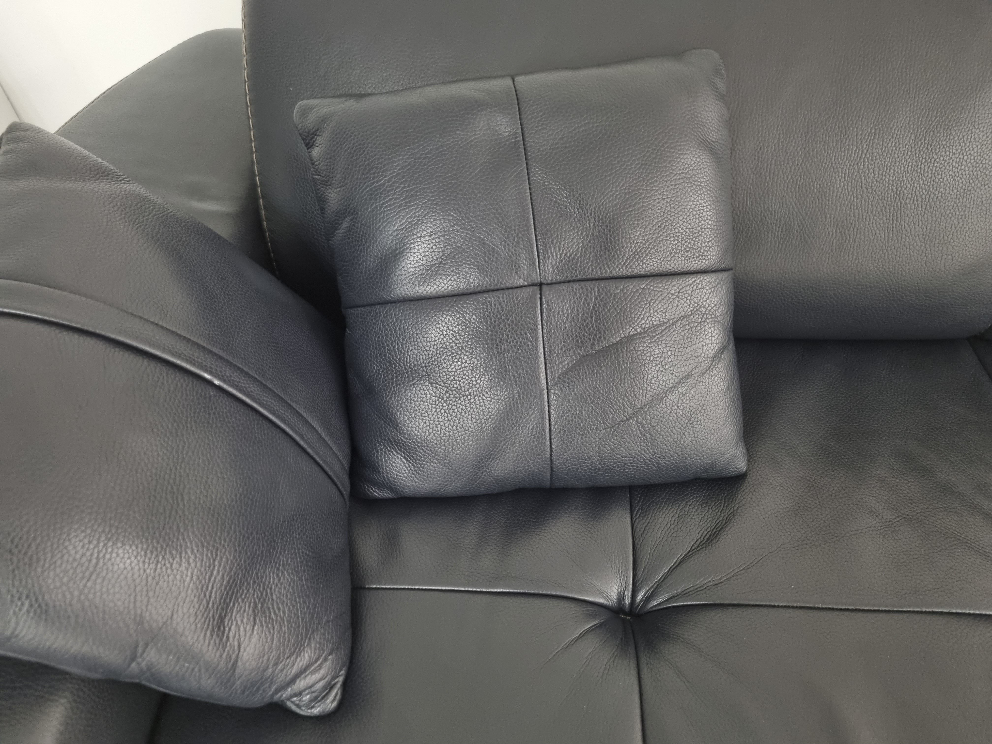 자코모 소파 가죽 상태