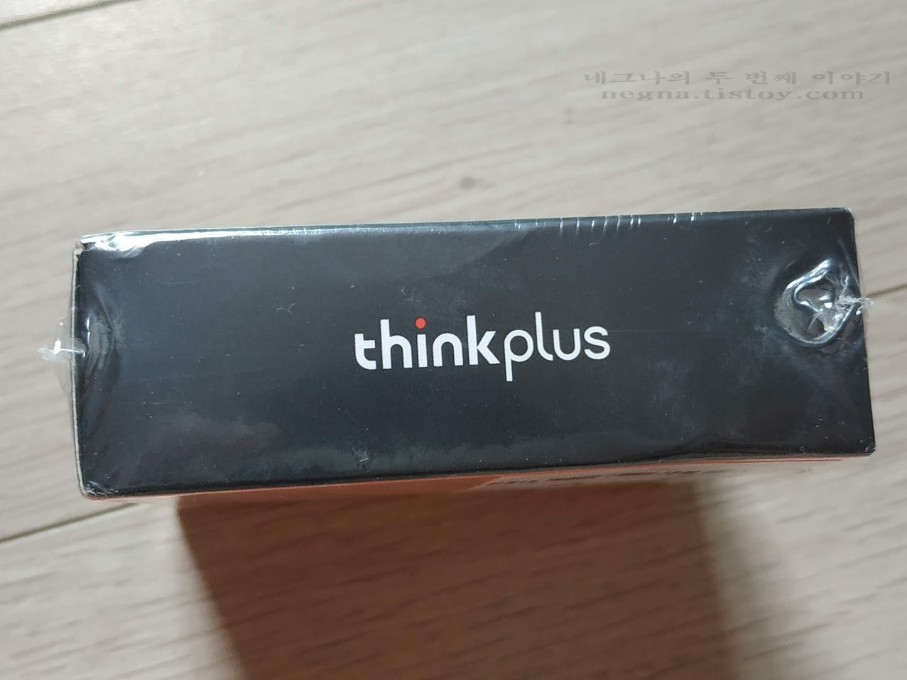 레노버 무선이어폰 LP 40 플러스 패키지 측면.