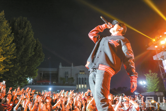 2025 대학 축제 초특급 라인업 공개! 싸이, 뉴진스, 아이브, 지코 등 총출동! (5월~6월)