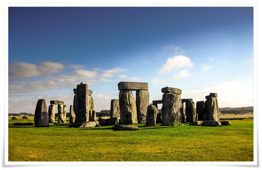 세계적으로 신비로운 랜드마크를 상징하는 영국의 스톤헨지의 전경사진