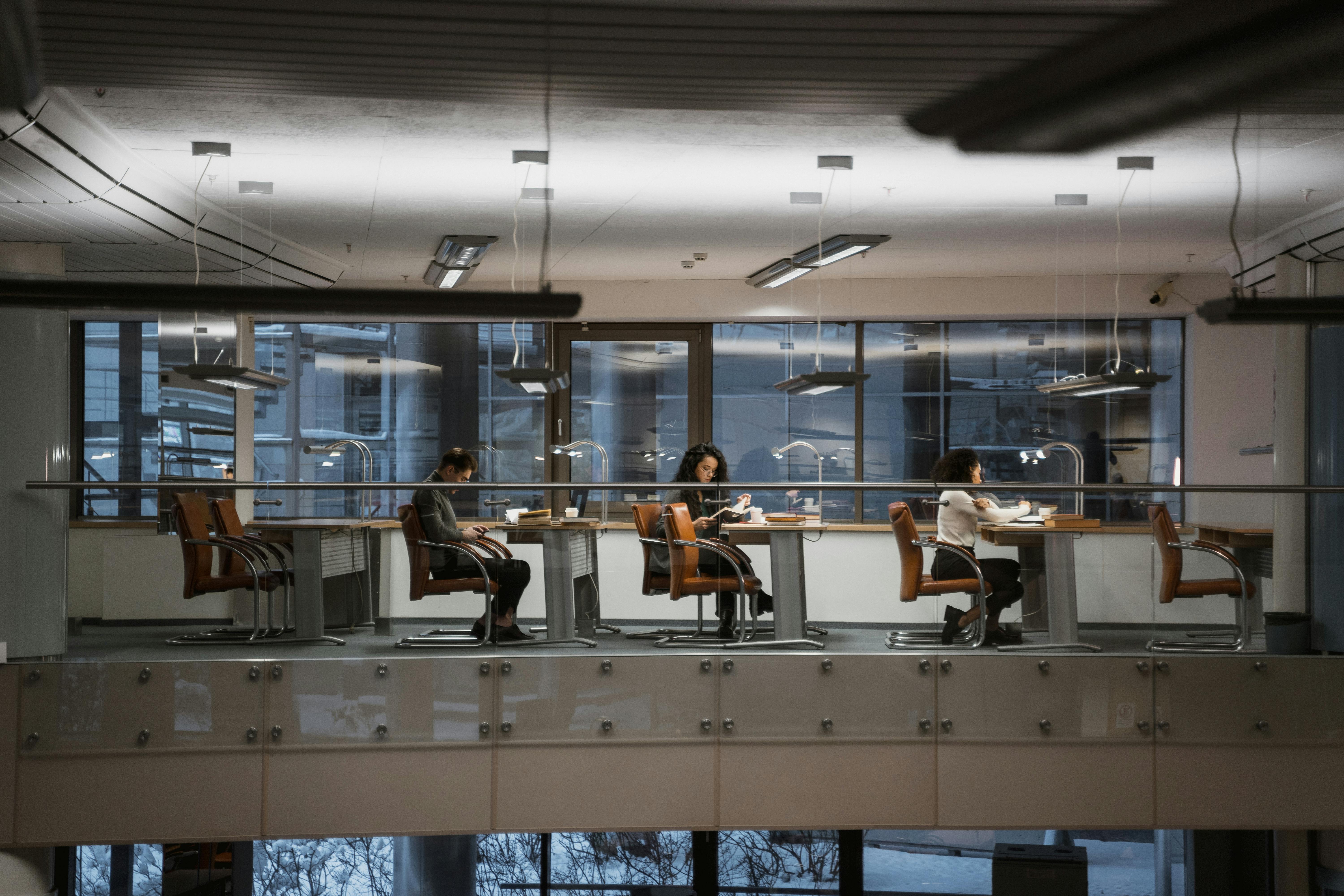 정부지원 장학금, 학자금 대출, 이자 감면, 신용평가, 등록금 지원, 신용 회복, 무이자 대출, 학자금 대출 연체, 이자지원 장학금