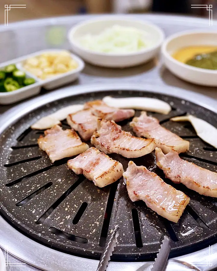토요일은 밥이좋아 군포 당동 된장박이 삼겹살 맛집 생삼겹 통삼겹 된장에 넣어 숙성 나만 알고싶은 현지인 추천 토밥 좋아 방송정보