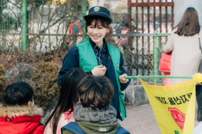 녹색어머니 활동 예시 (김소연 드라마 장면)