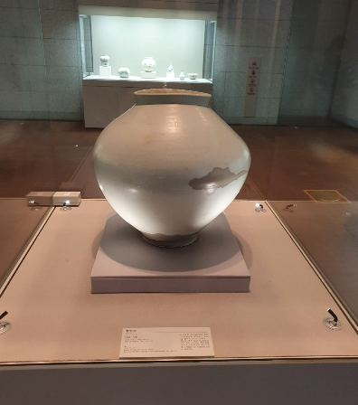 달항아리