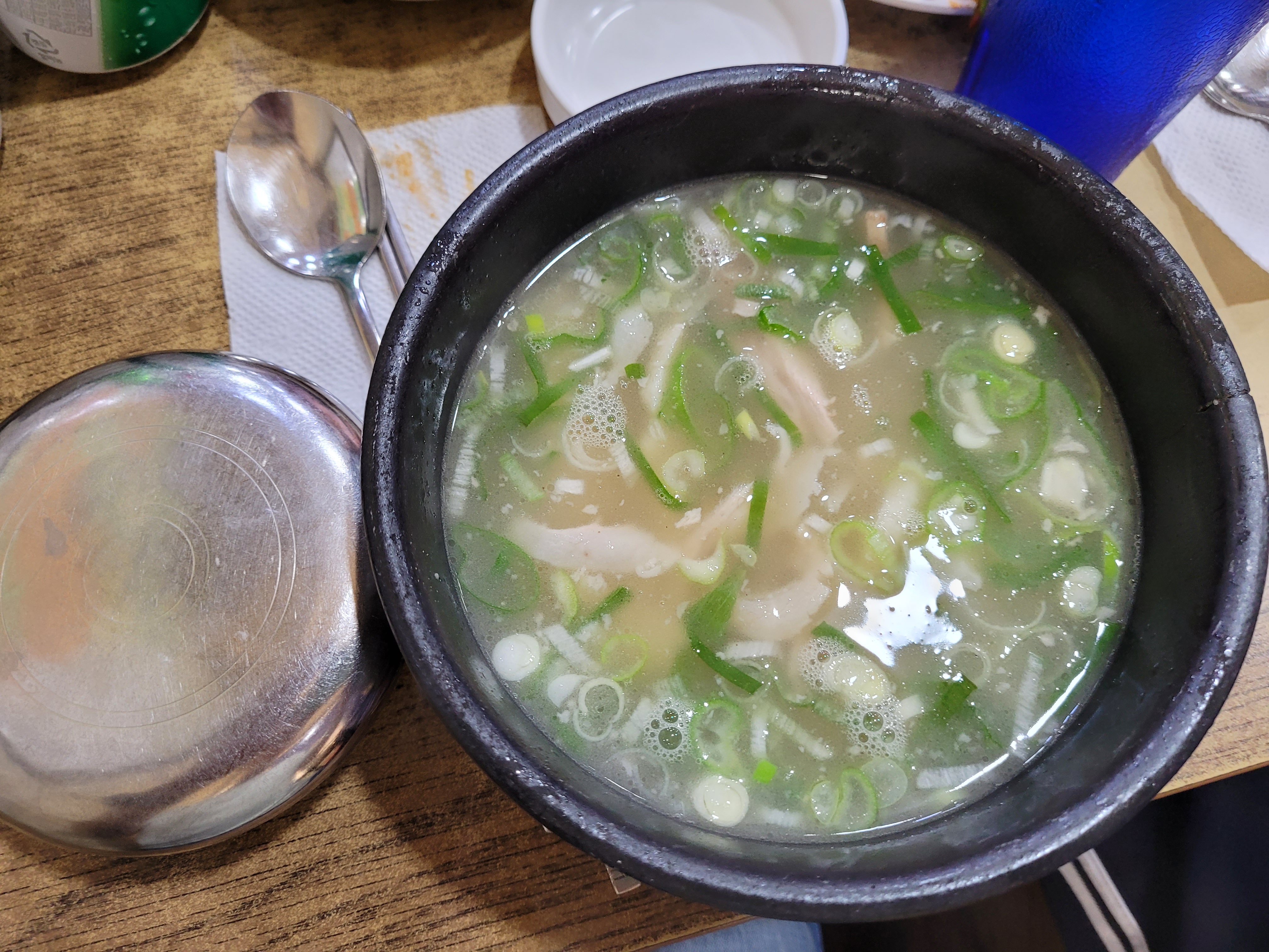 파가 송송 들어간 돼지국밥