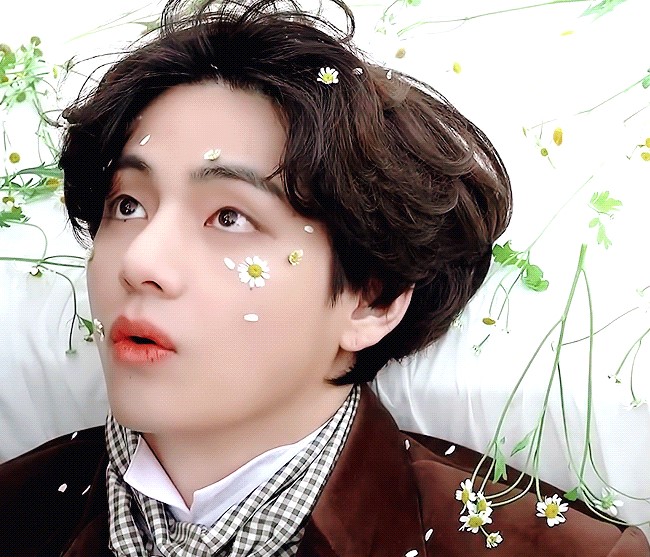 뷔가 장식한 명품 화보 베스트 컷 정리