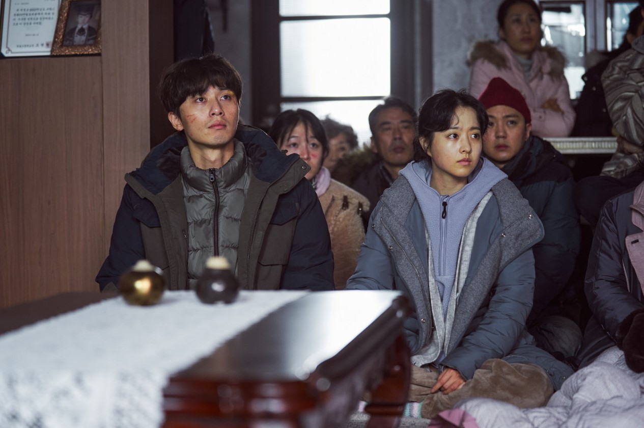 콘크리트 유토피아 예고편