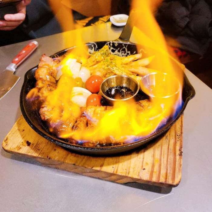 네모세모 천안 맛집 마초 삼겹 스테이크 스텔라 피자 맛있는 가게