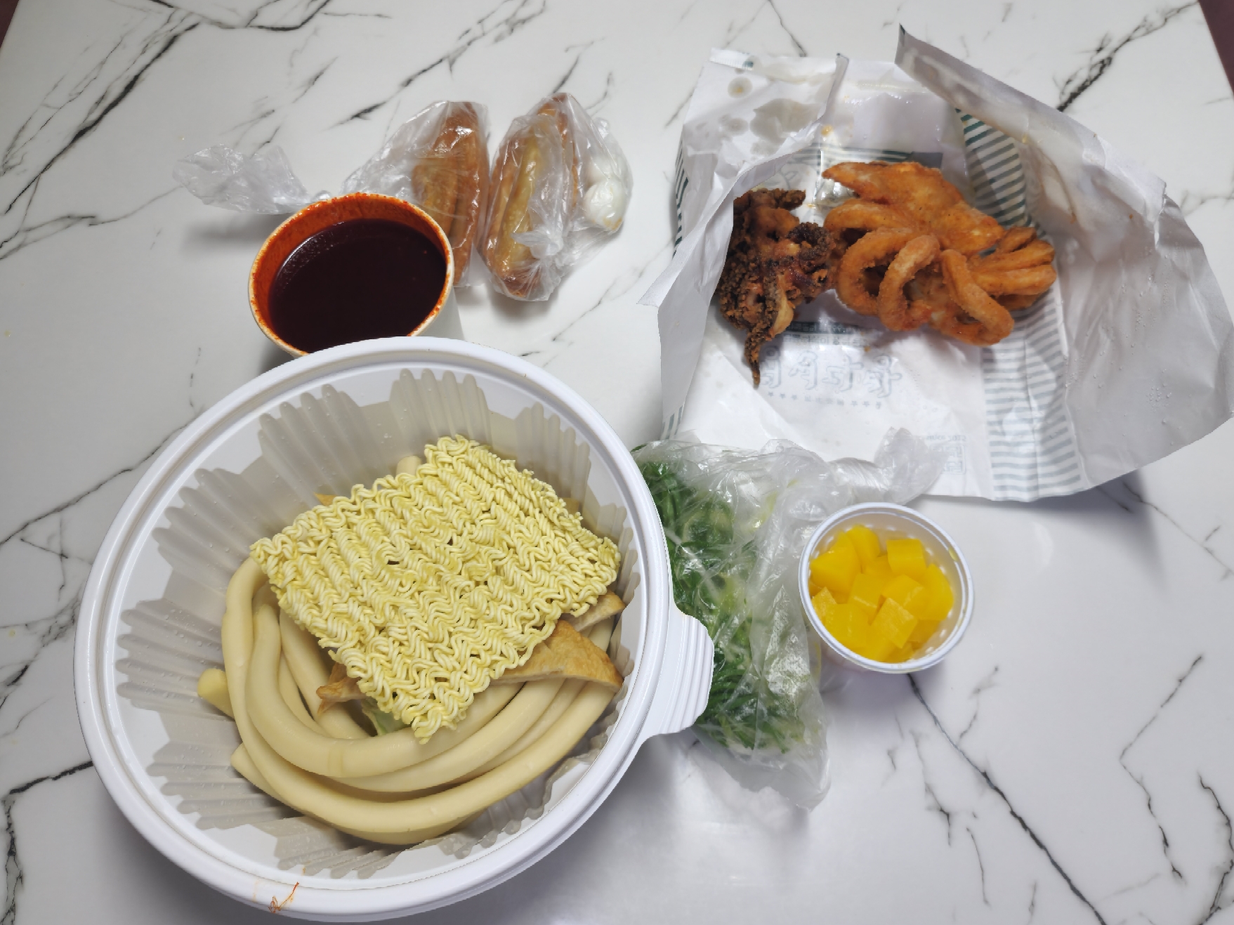 청년다방-떡볶이-비조리-구성