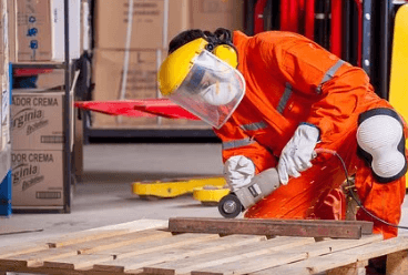 청년 근로자 사진