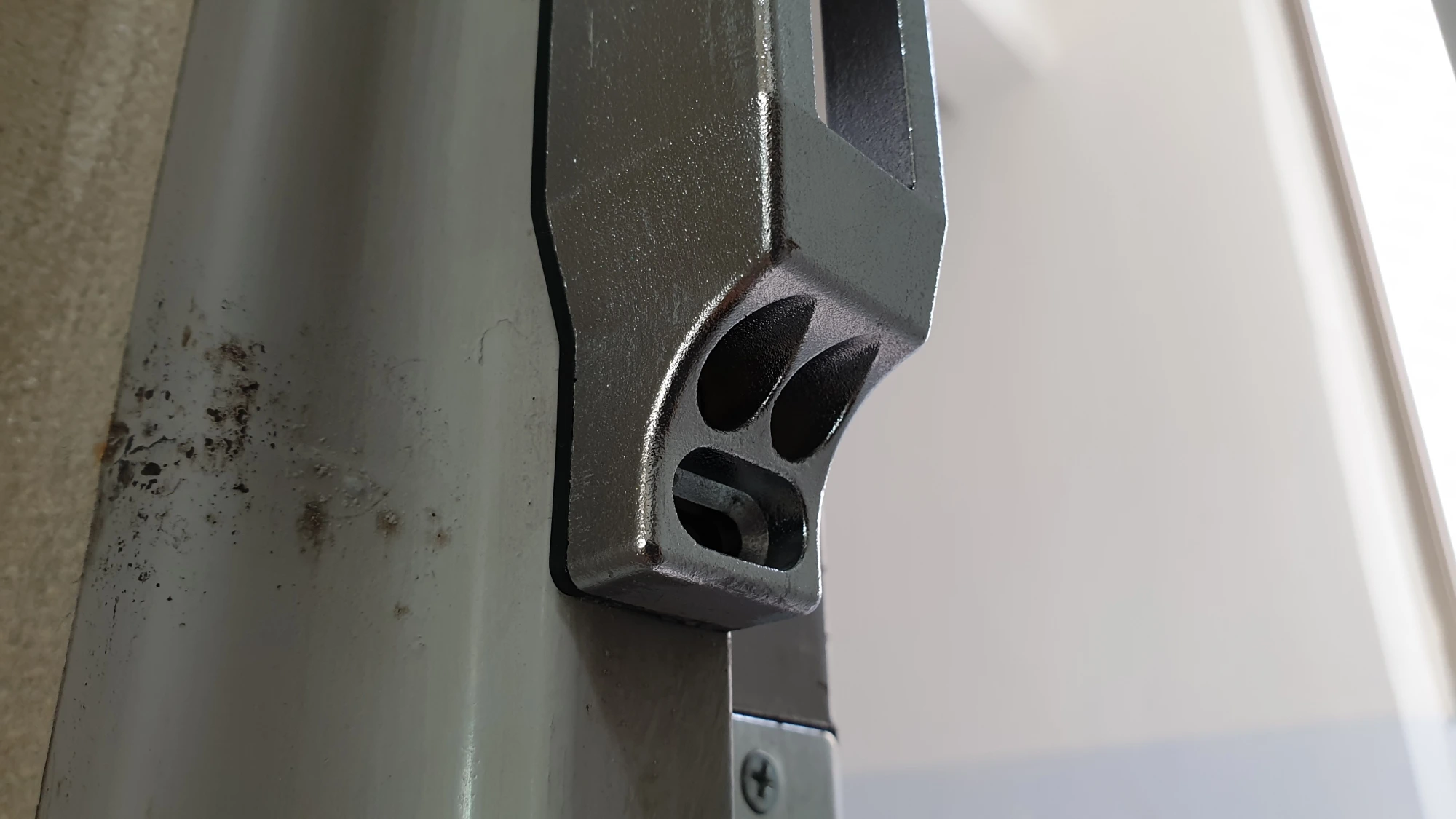 도어록 문틀 부품 고정 볼트