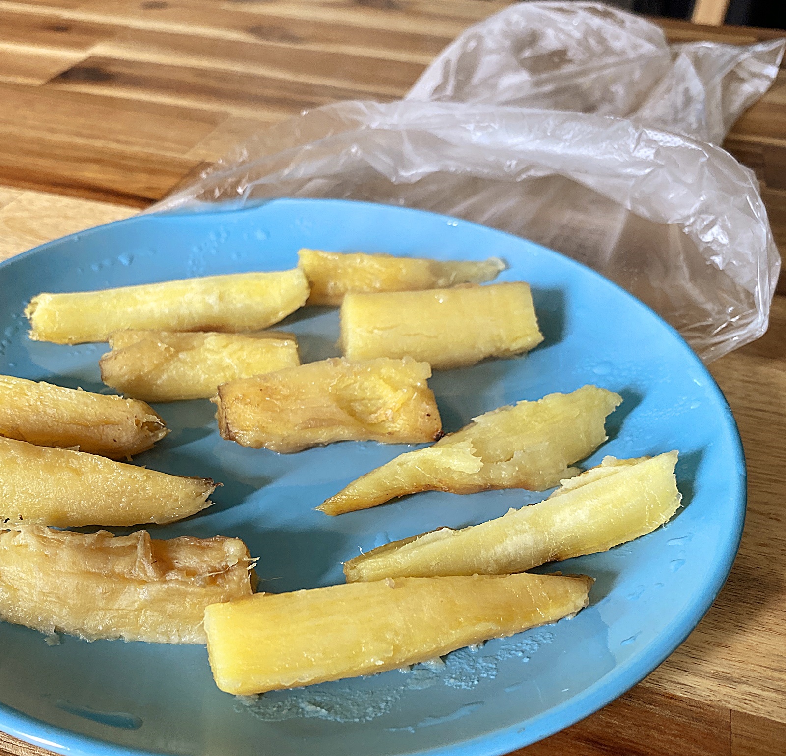 전자레인지에서 꺼내 식히기