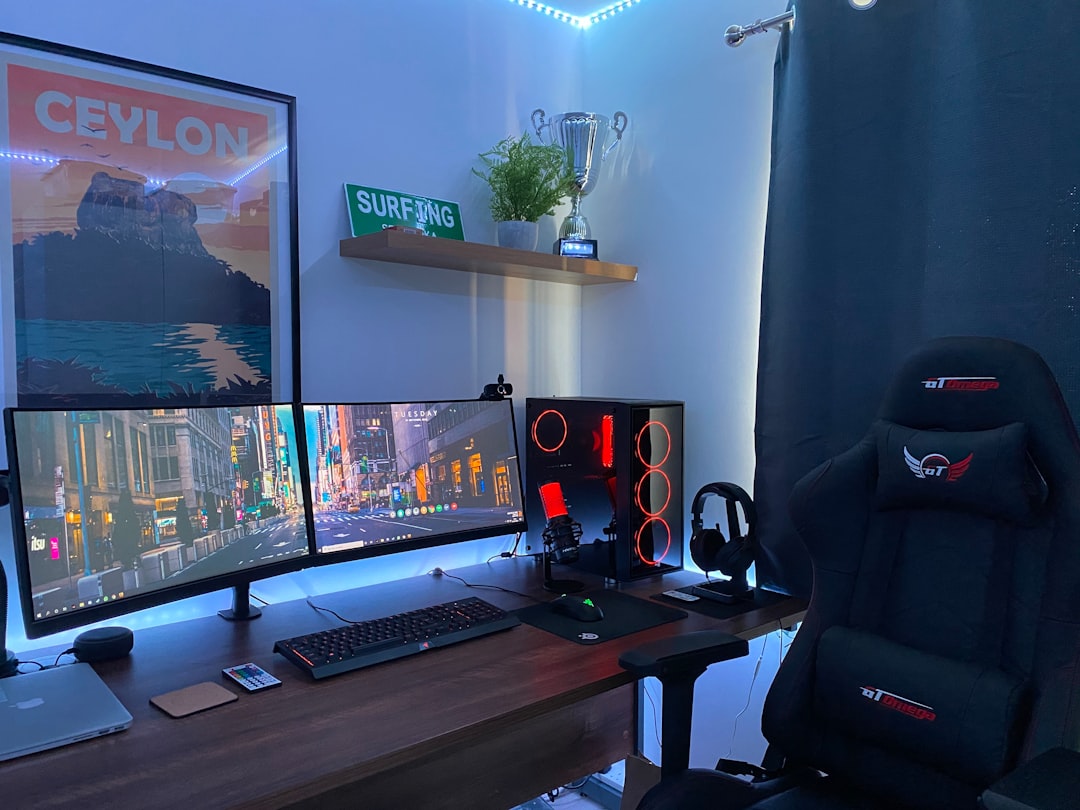 Dual monitor