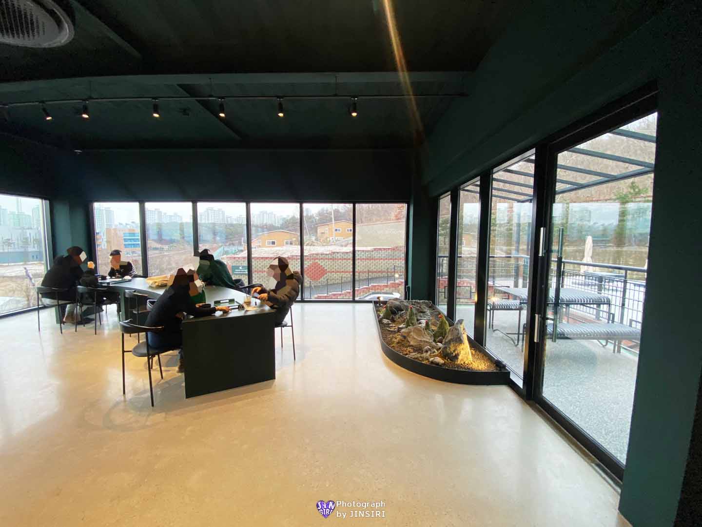 ๊นํฌ ์์ด ์ฅ๊ธฐ๋ ์์ธ๊ทผ๊ต ๋๋ผ์ด๋ธ ๋ฒ ์ด์ปค๋ฆฌ ๋ํ์นดํ ์ปค์คํ
์ปคํผ ๋ํ์ฐ์ค