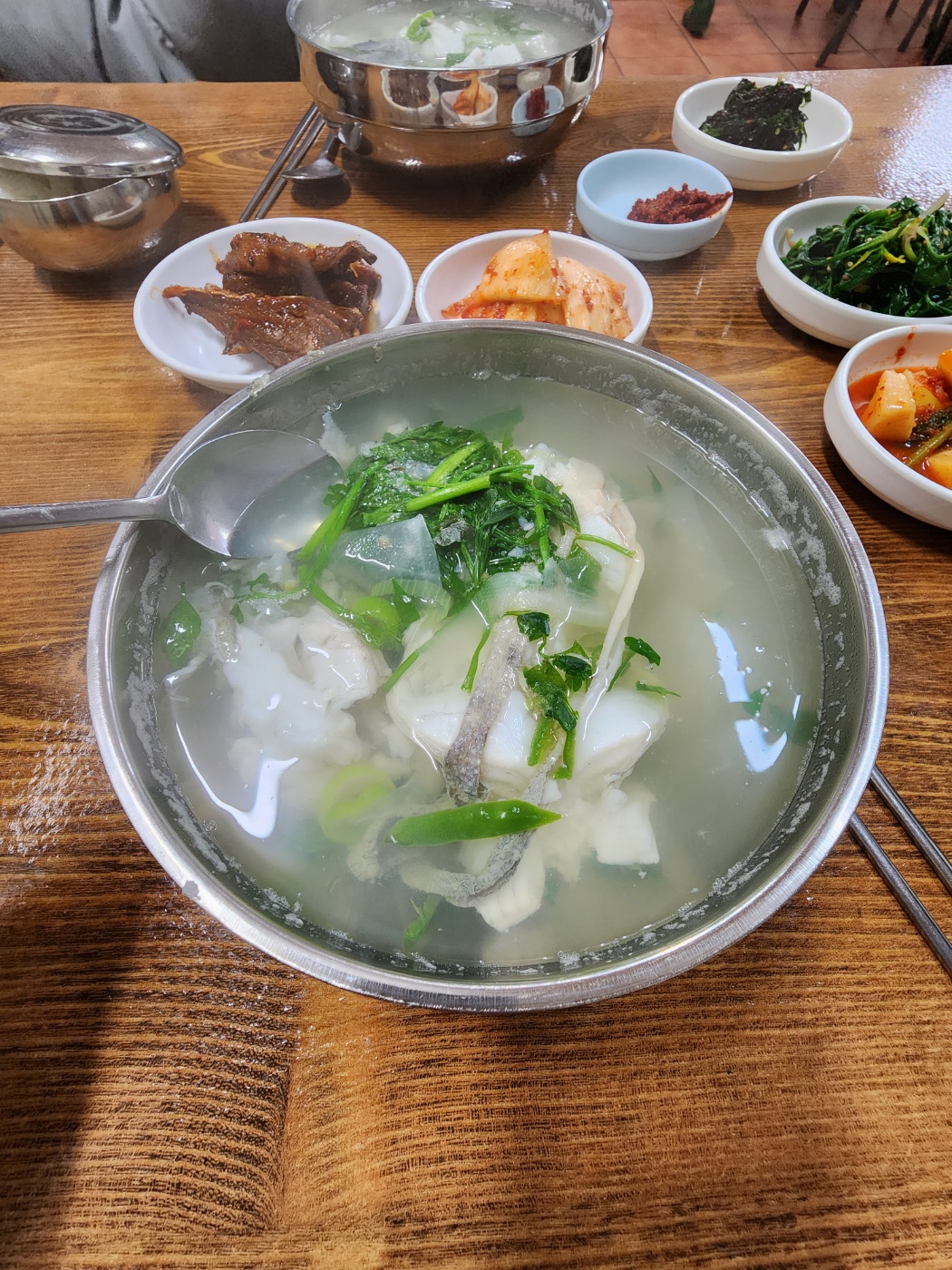시원한 맛이 일품인 개림횟집 물메기탕