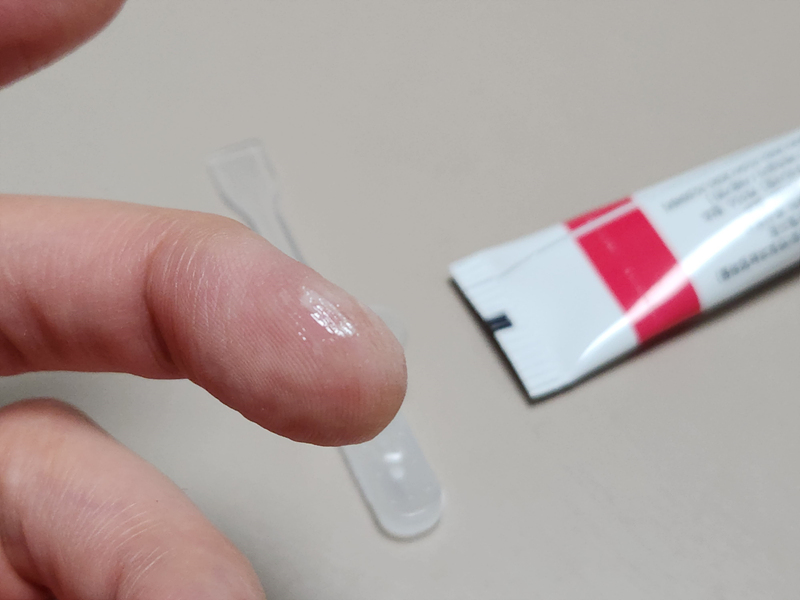 칼에베인-손가락상처-프리덤폼-발라주기