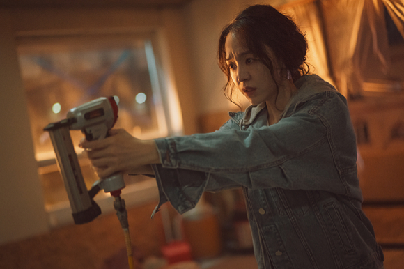 '타겟' 신혜선이 수현 역을 맡아 탁월한 감정 열연을 보여주고 있다. [사진=플러스엠 엔터테인먼트]