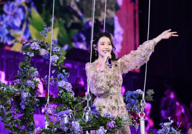 아이유 이관개방증 악화 콘서트 취소와 앨범 연기까지 이어진 이유