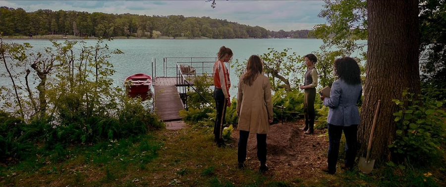 건파우더 밀크셰이크 (2021) 줄거리