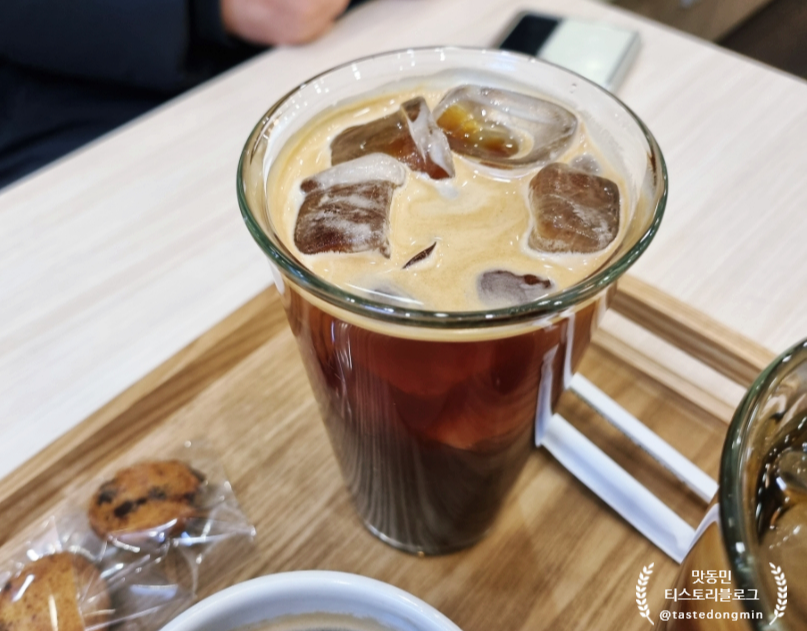 카미트리커피 카페라떼