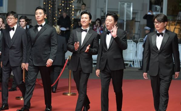 영화 탈출 칸 이선균 주지훈 문성근 김희원