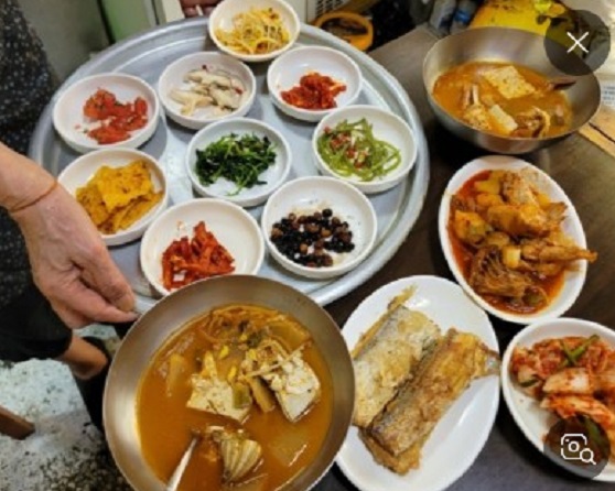 생생정보-대구-7천원-백반정식-13첩-밥상