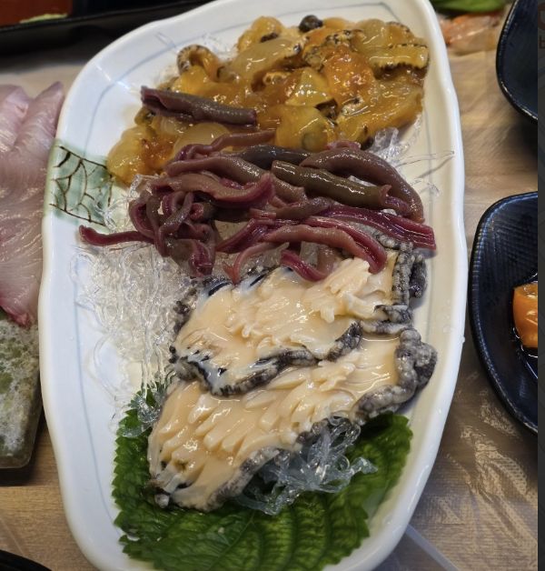 창원 도계부부시장 돌멍게 감성돔회 맛집 &amp;#124; 6시내고향 공도포차 