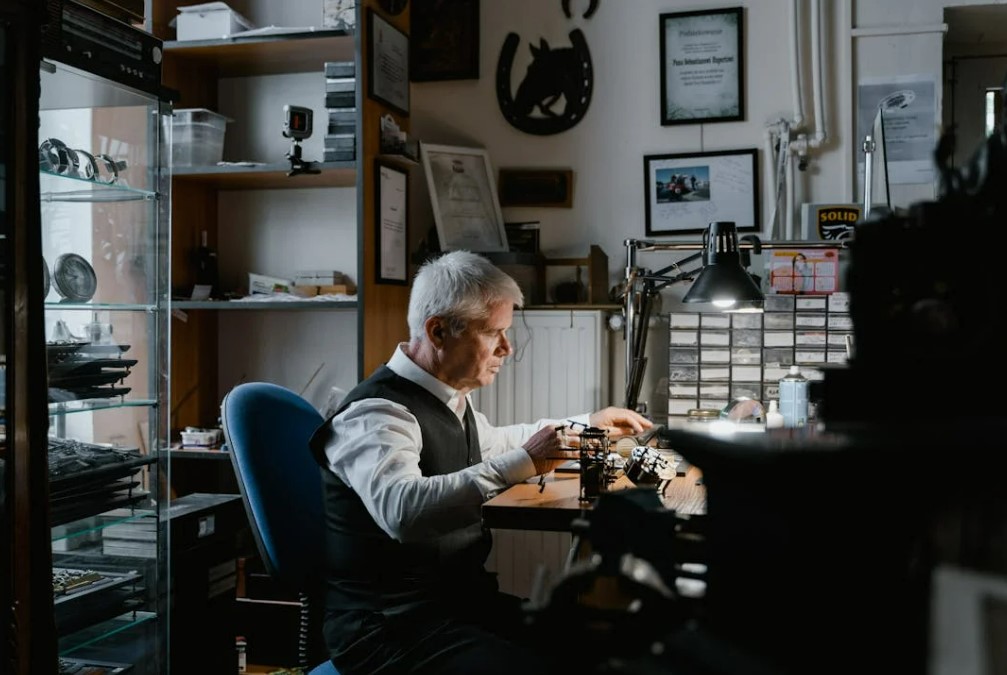 롤렉스 시계 수리 비용 완전정리 (2025년 최신)