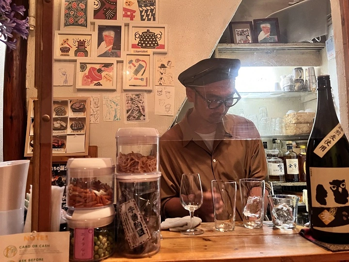 요코초 술집 사장님