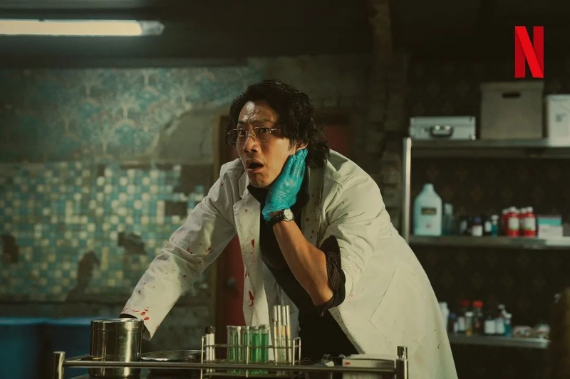 넷플릭스 영화 황야에서 양기수 역을 맡은 이희준