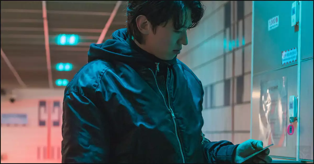 타로카드를 발견한 동인