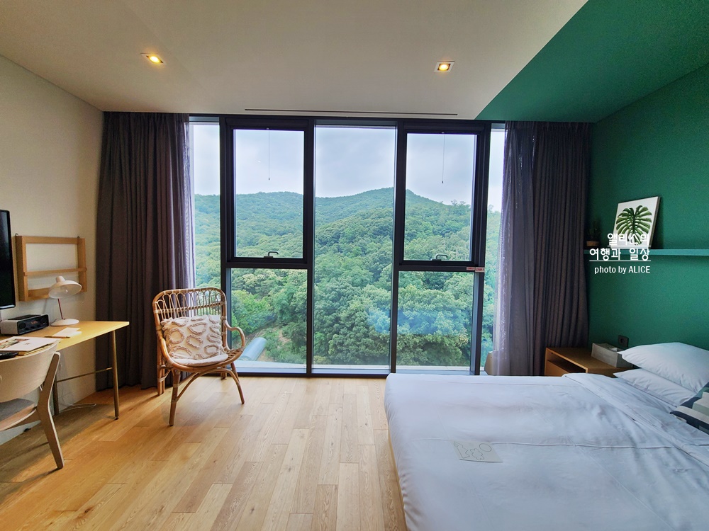 라까사호텔 광명 슈페리어 더불룸 그린 마운틴뷰, 힐링 호캉스 경기도 호텔
