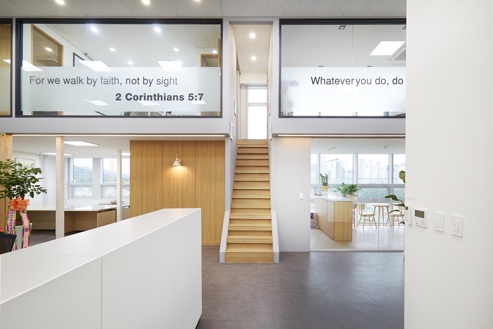 준이층사무실디자인