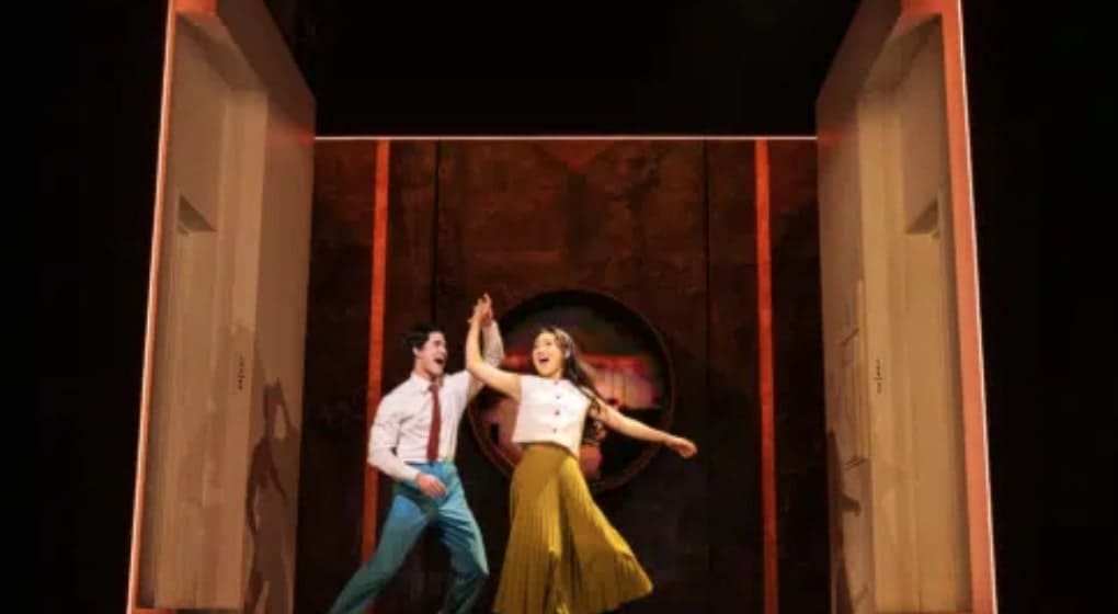 뮤지컬 어쩌면 해피엔딩 브로드웨이 공연중 한 장면_3