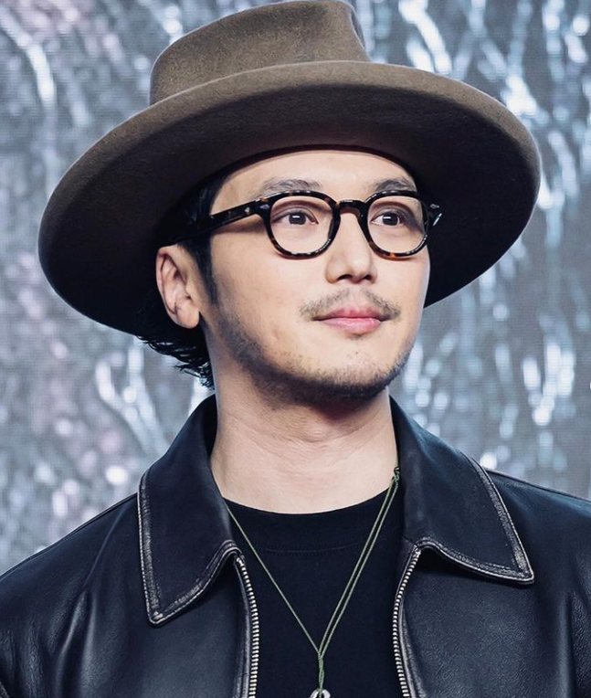 변요한 배우 프로필 드라마 영화 작품활동 열애 결혼 반려견 사진