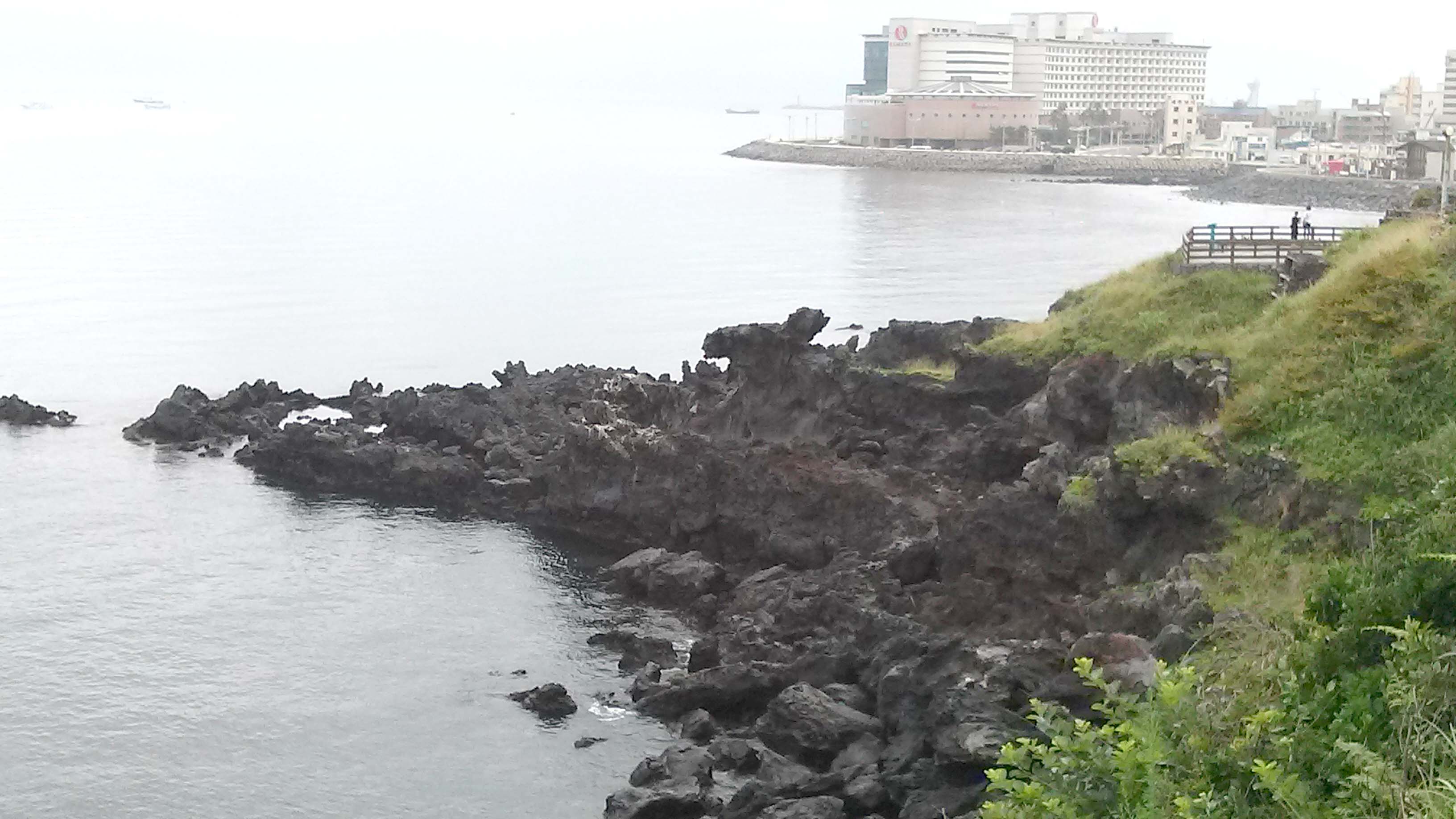 용두암(Yongduam Rock)