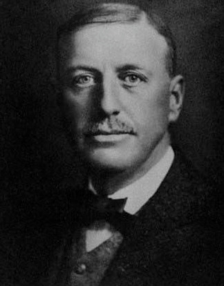 컨버스 창립자-마퀴스 밀스 컨버스