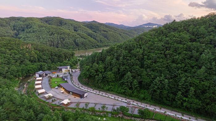 반려견과 함께, 그자리 야영장 소개