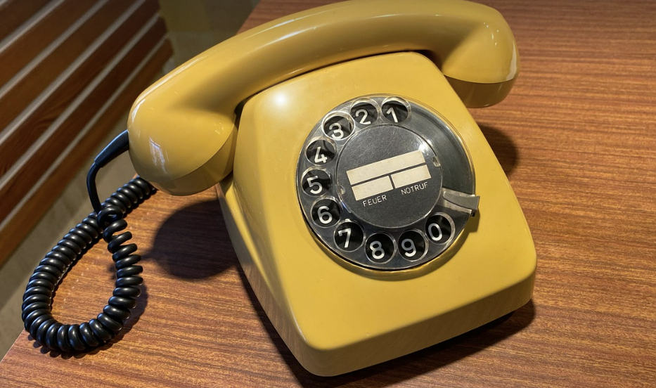 뉴트로 &amp; 복고 열풍: 레트로 감성을 현대적으로 재해석하는 트렌드