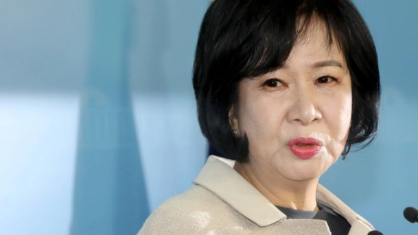 손혜원 의원 프로필 출생 학력 논란 및 손혜원 부친 손용우 가짜 유공자 논란