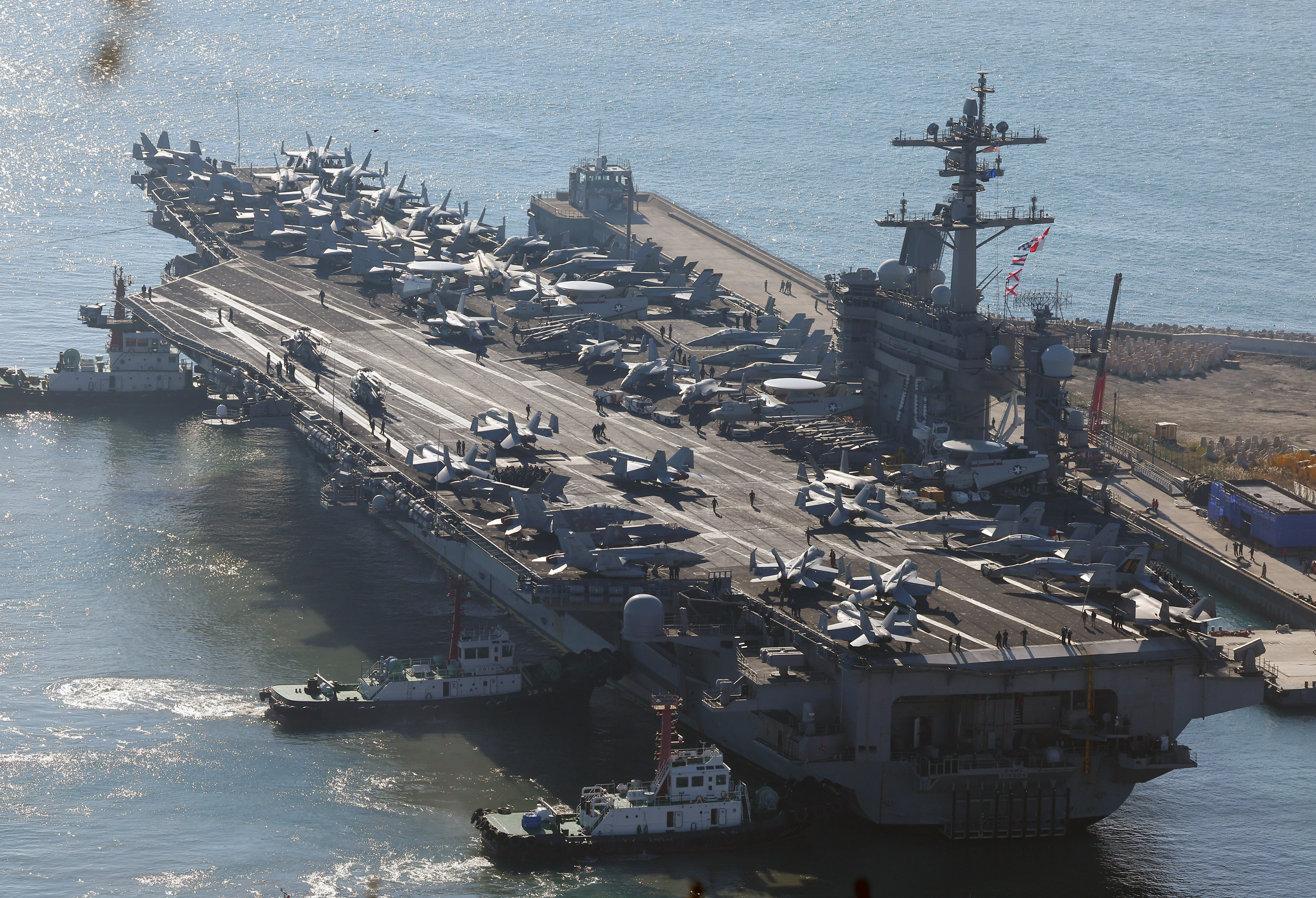 미-해군-핵항모-칼빈슨함-이미지